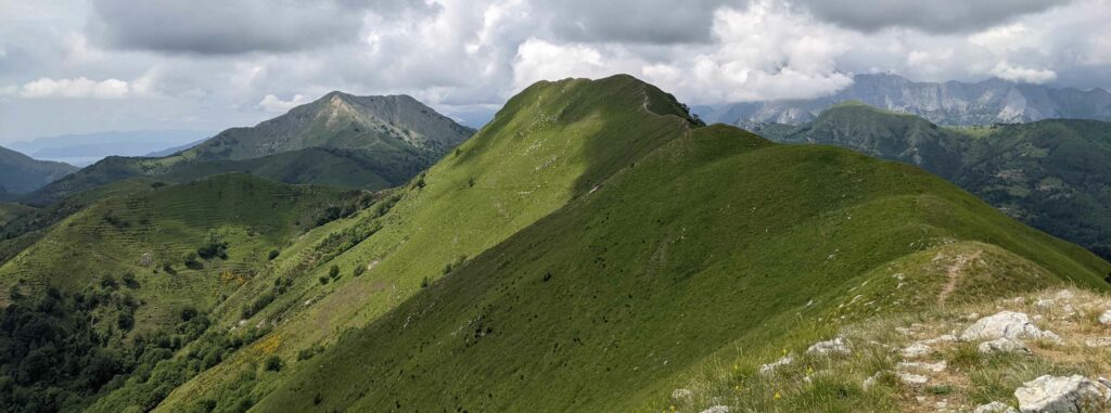 Monte Piglione sulle Alpi Apuane, partendo da Pescaglia.